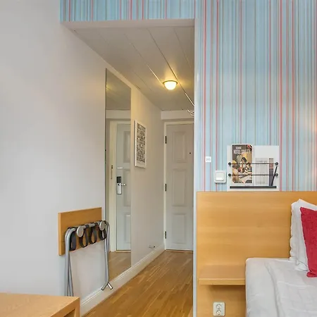 Scandic Stortorget 4*